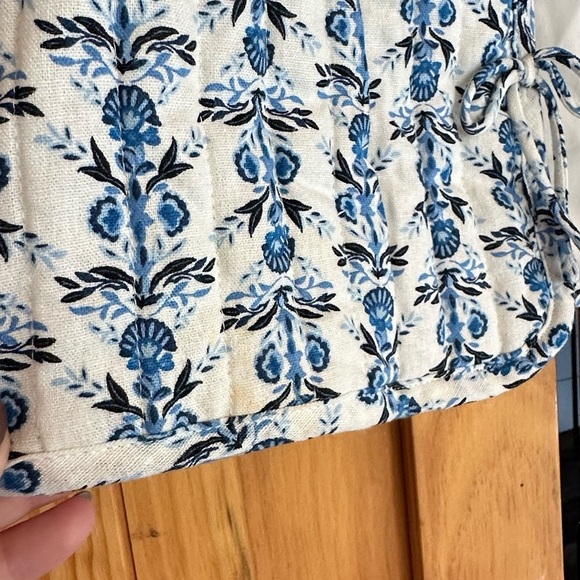 NWT Caroline Constas Quilted Floral Blue and White Women's Jacket Small - Picture 3 of 6
